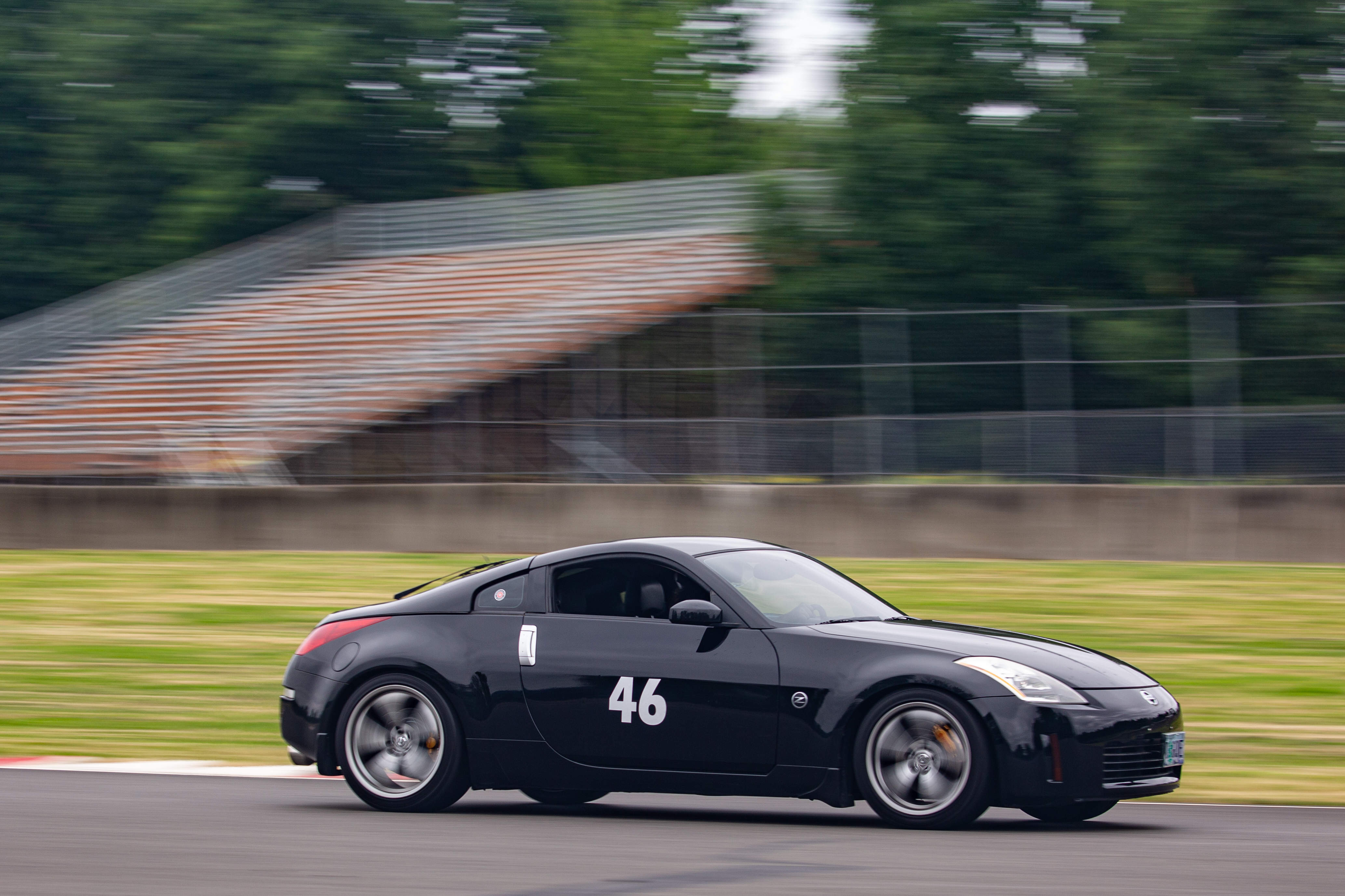 350Z on track with HOD